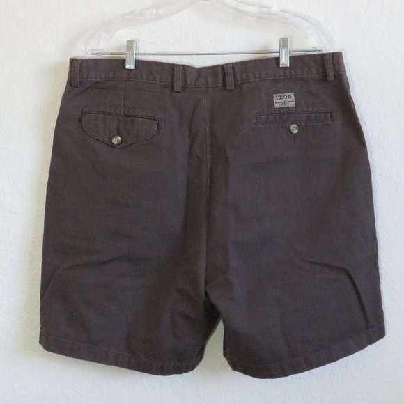 Izod* Men's 1.5" Belt Loop Front Pleat Multipocketed Chino Shorts~ Size 40 Waist - Picture 2 of 7
